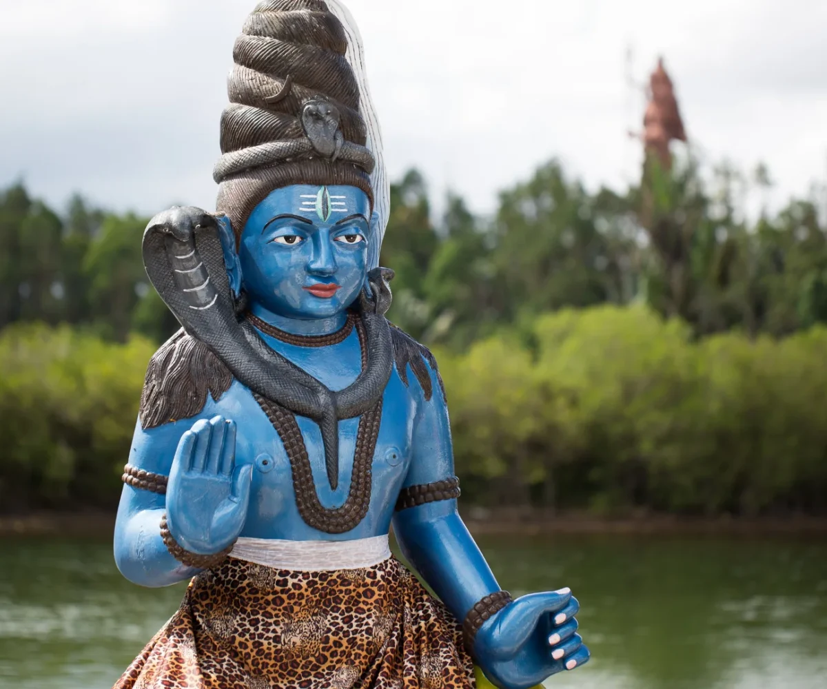 The 33-metre Mangal Mahadev statue of Shiva at the entrance to Grand Bassin
