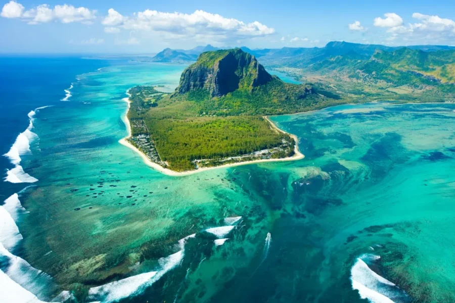 South, Visit the Underwater Waterfall