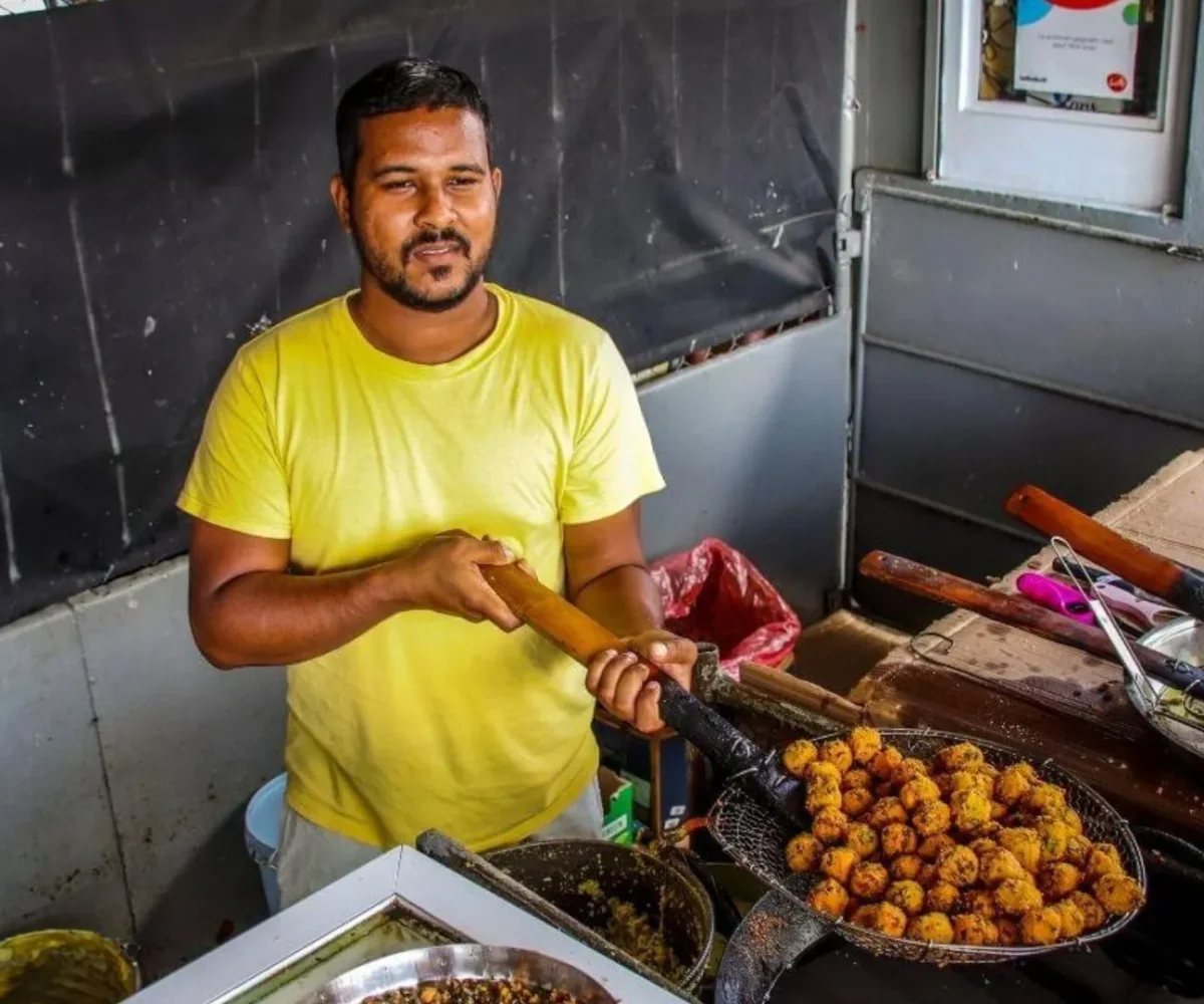 Gato piments and Mauritian street food sold in Port Louis